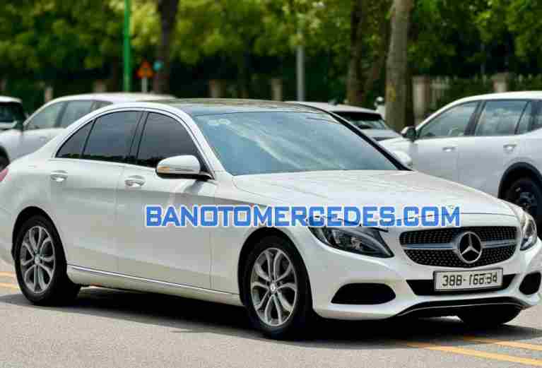 Cần bán xe Mercedes Benz C class C200 màu Trắng 2015