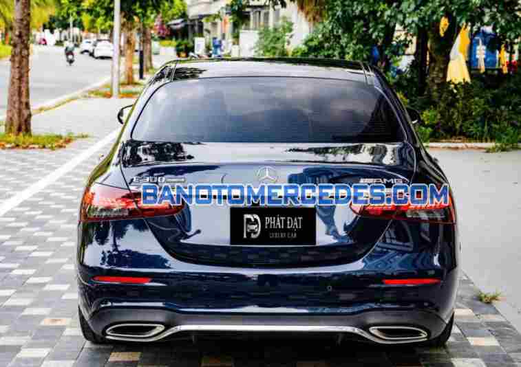 Xe Mercedes Benz E class E300 AMG đời 2021 đẹp bán gấp