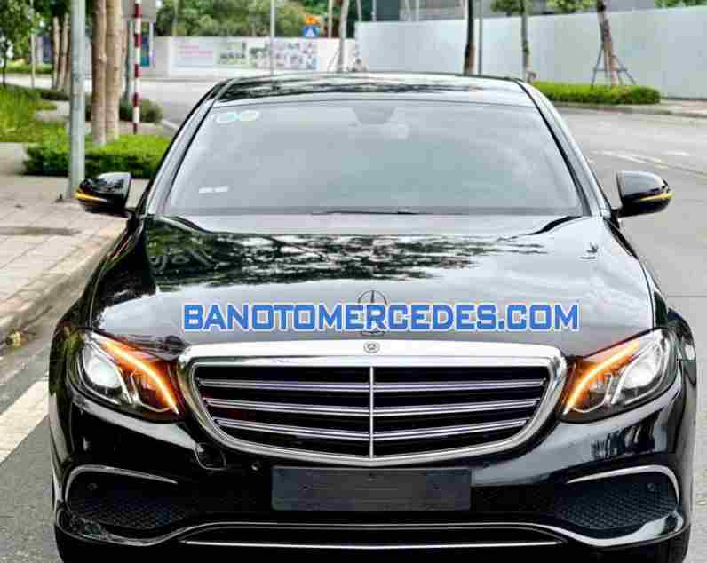 Cần bán Mercedes Benz E class E200 Máy xăng 2018 màu Đen