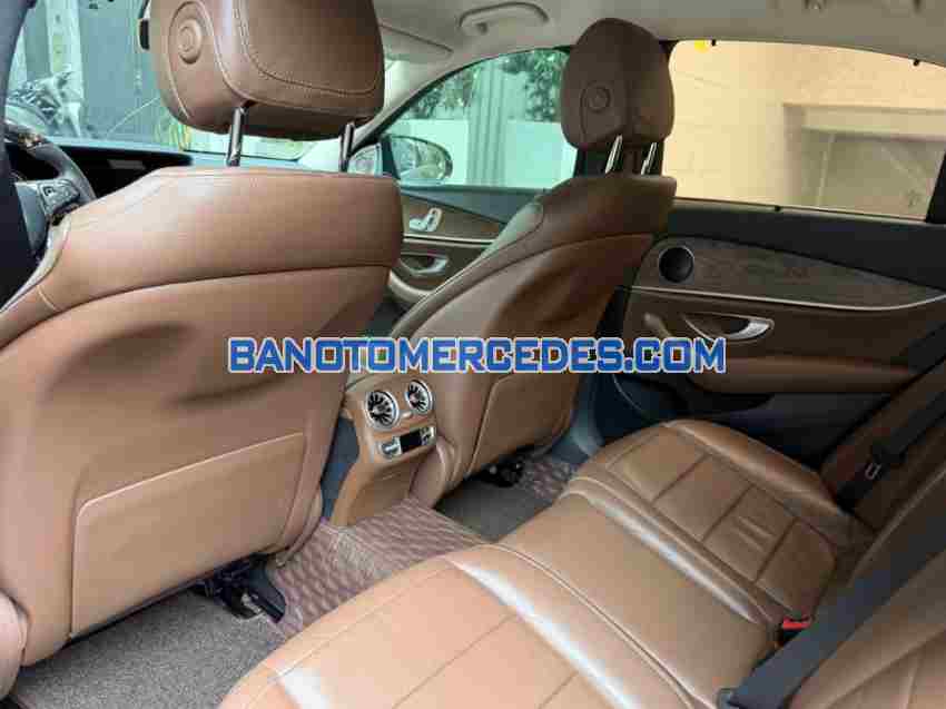 Cần bán xe Mercedes Benz E class E200 năm 2018 màu Đen cực đẹp