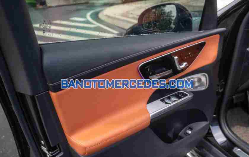 Cần bán Mercedes Benz GLC 300 4Matic 2023 - Số tự động