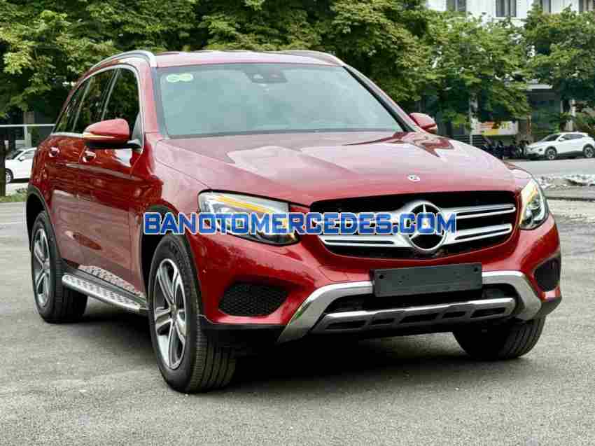 Cần bán gấp Mercedes Benz GLC 250 4Matic đời 2017, màu Đỏ