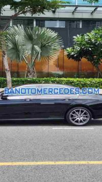 Cần bán xe Mercedes Benz E class E300 AMG màu Đen 2021