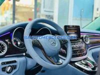 Cần bán xe Mercedes Benz V class V220d CDI năm 2015 màu Trắng cực đẹp