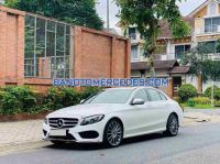 Cần bán gấp xe Mercedes Benz C class C300 AMG 2017 màu Trắng